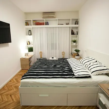 Apartament 10
